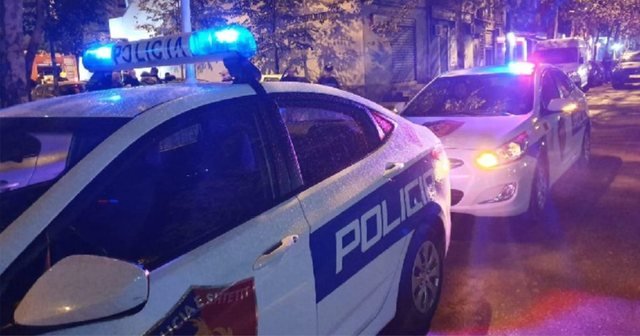 Sherr masiv në Tiranë, të rinjtë rrihen me shkopinj bejzbolli