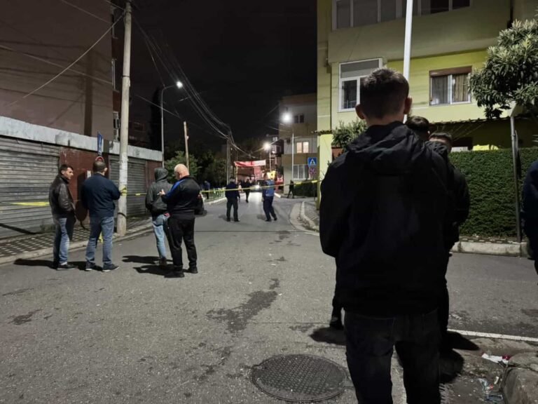 Dyshohet se ishin tapë! Autori i vrasjes në Babrru iku prap në një lokal pas krimit!