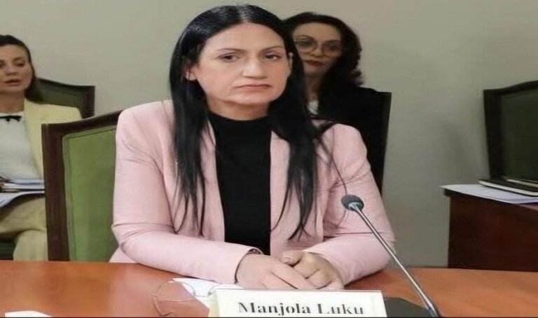 Reagon deputetja e Durrësit, Manjola Luku, pas vrasjes së dyfishtë në Manëz: “Dhuna dhe armët nuk janë zgjidhje”