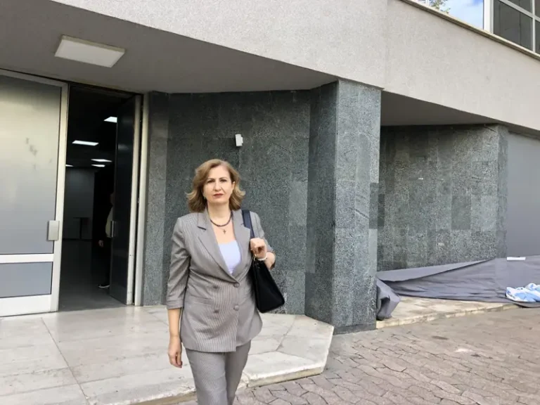 Kush është Rovena Zoto, prokurorja qe doli mbi policinë për të goditur Call Center-at mashtrues në Tiranë