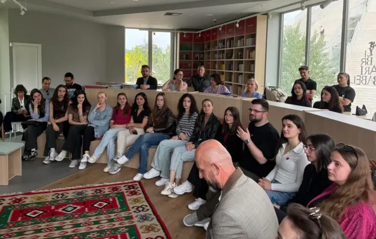 Edukimi për Median dhe Informacionin po avancon në shkollat shqiptare
