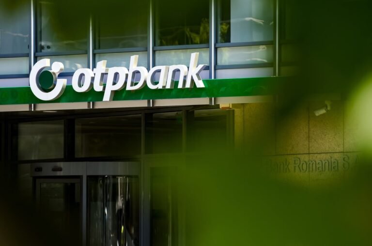 Alarm në Baltik për OTP Bank: Aktiviteti në Rusi ngre shqetësime