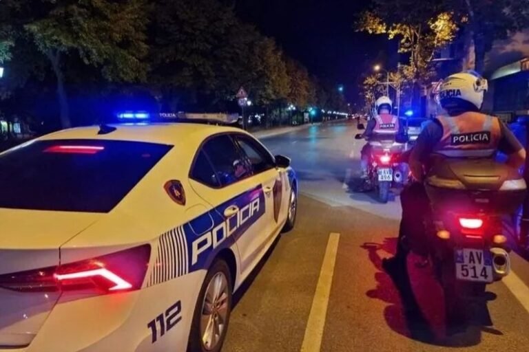 Komunikoi me një vajzë në rrjete sociale, dhunohet me shkop bejsbolli polici 19-vjeçar në Krujë